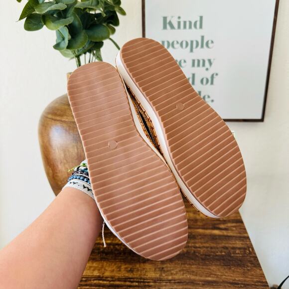 Every Step Is A Pleasure | fringe cork shoes - Picture 3 of 4